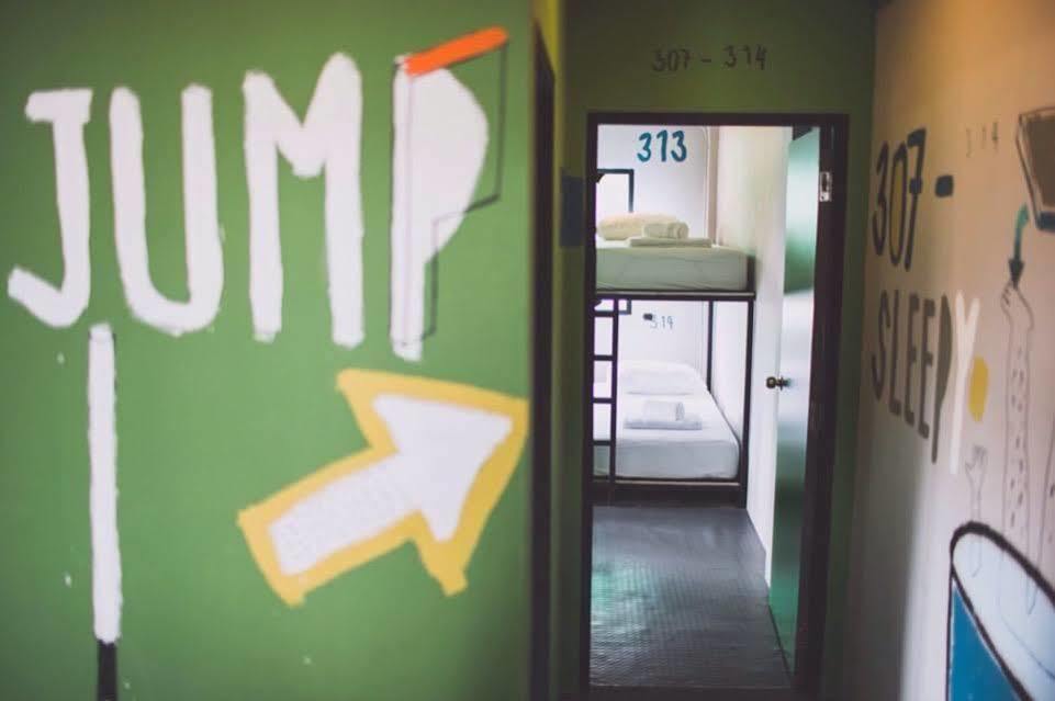 The Virgo Hostel Chiang Mai Exterior photo